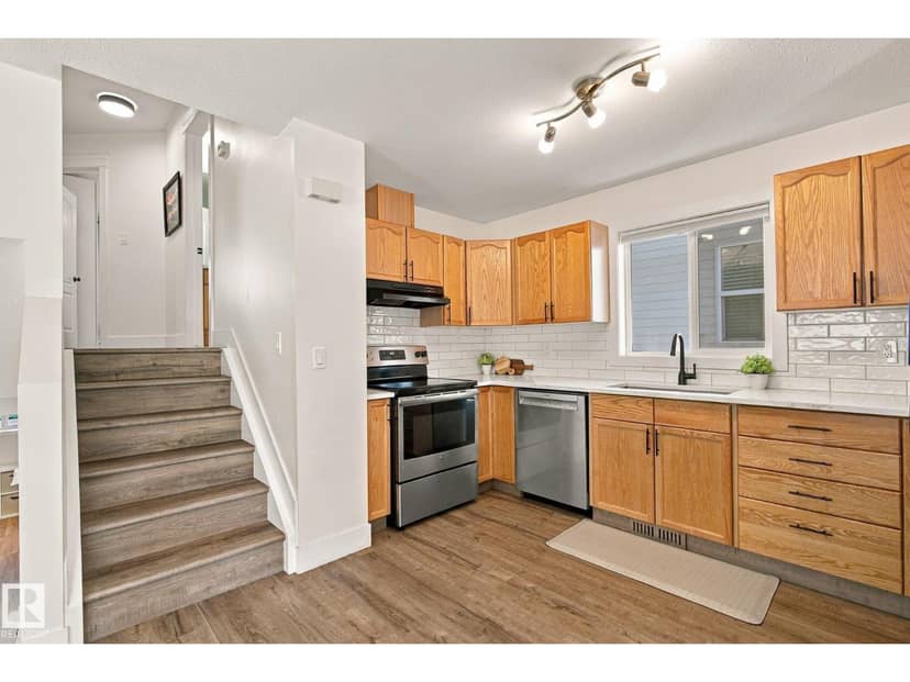 1908 36 AV NW, Edmonton, photo 3