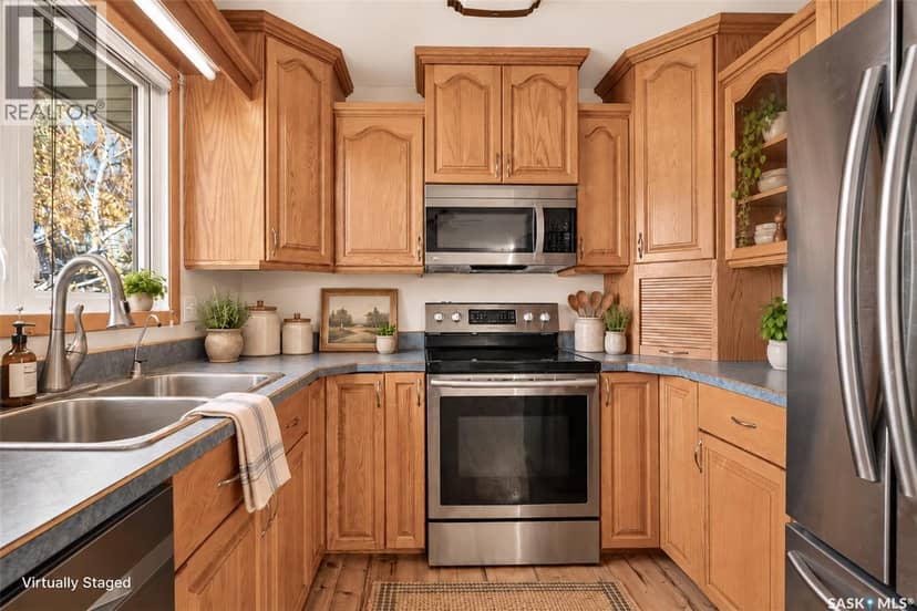 704 Norfolk AVENUE — photo 10 of 40