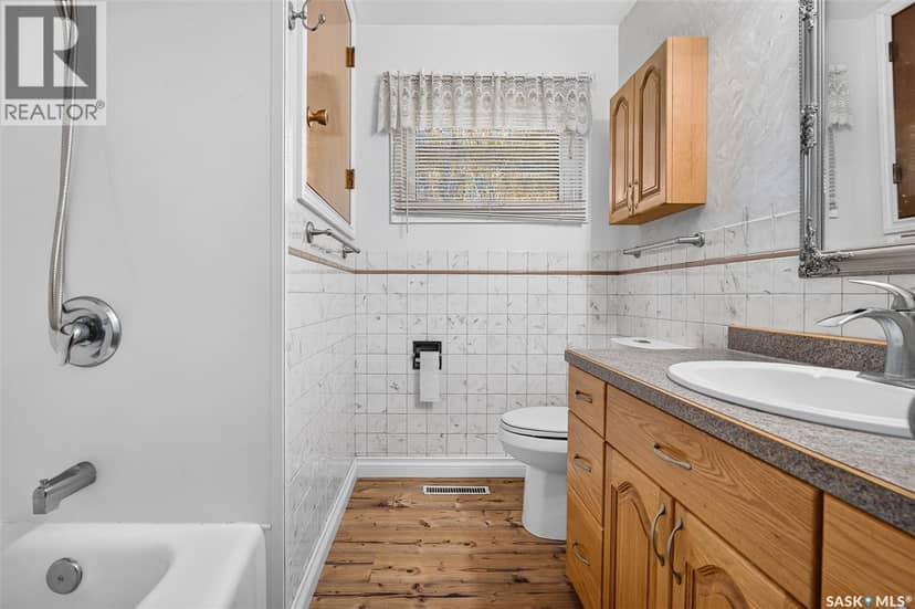 704 Norfolk AVENUE — photo 26 of 40