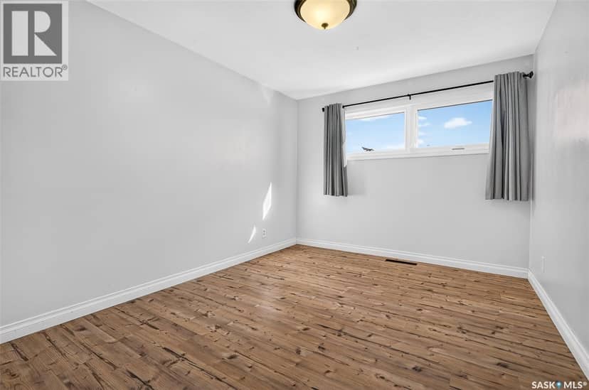 704 Norfolk AVENUE — photo 36 of 40