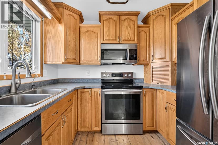 704 Norfolk AVENUE — photo 9 of 40