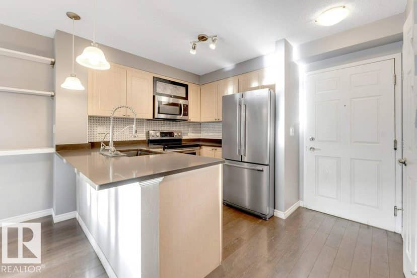 #112 616 McAllister Lo SW — photo 10 of 31