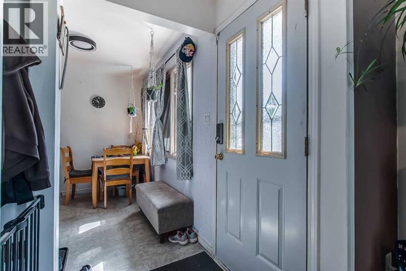 362 7 Street NW, Medicine Hat, photo 4