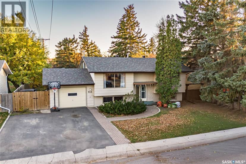 915 Normandy DRIVE, Moose Jaw