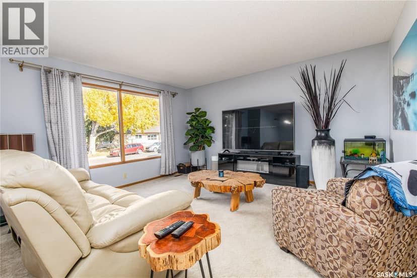 915 Normandy DRIVE — photo 12 of 40