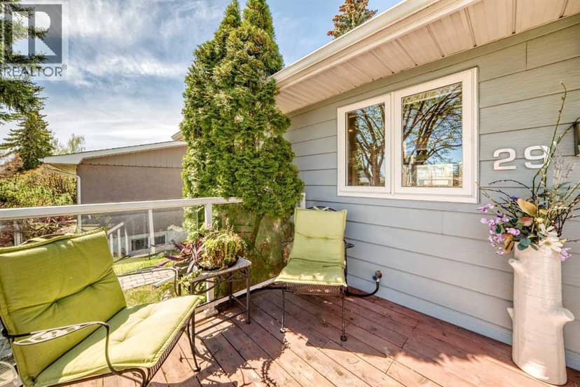 29 Chisholm Crescent NW, Calgary, photo 2