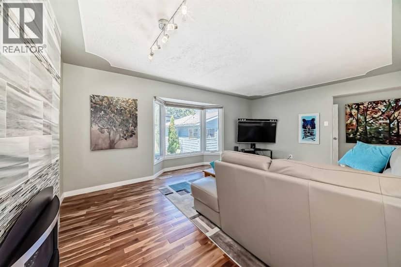 29 Chisholm Crescent NW — photo 25 of 40
