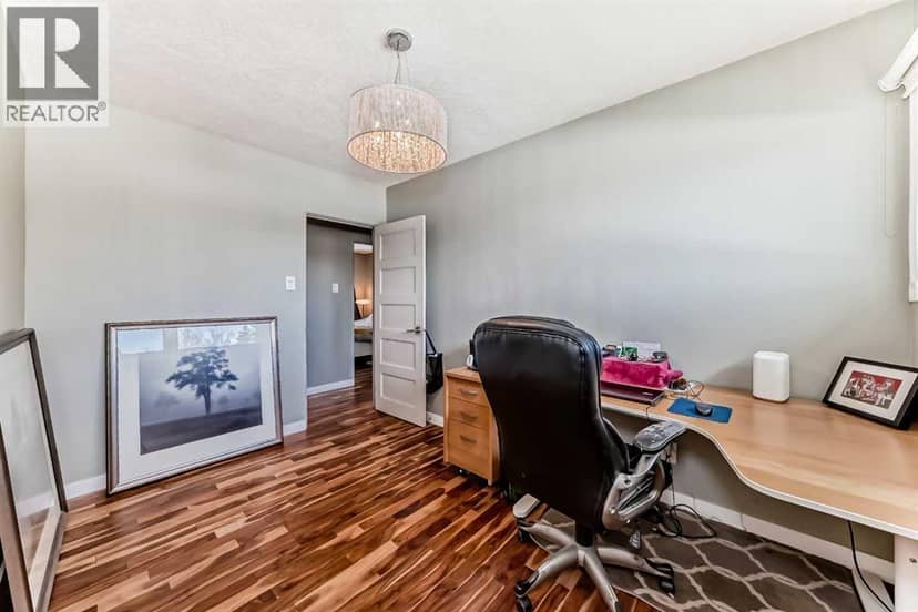 29 Chisholm Crescent NW — photo 33 of 40