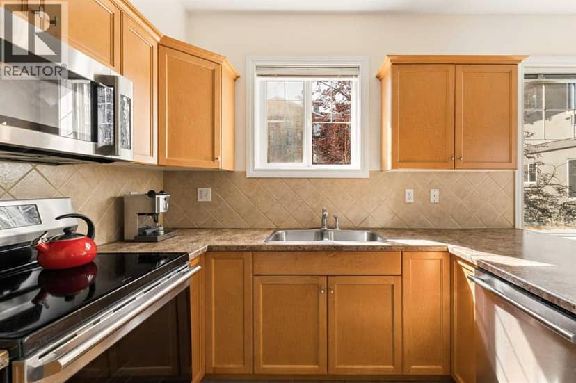 310, 2411 Erlton Road SW, Calgary, photo 6