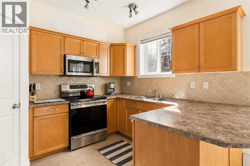 310, 2411 Erlton Road SW, Calgary, photo 4