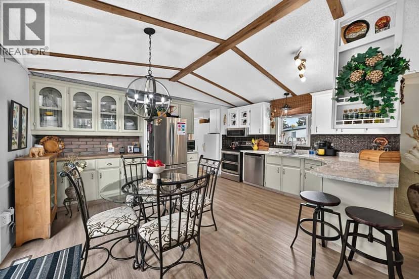 3221 Burroughs Manor NE, Calgary, photo 7