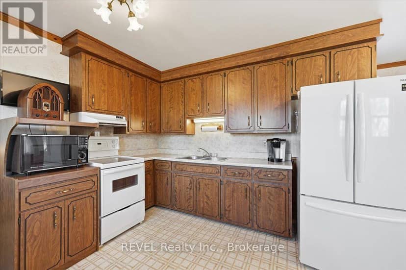 294 Wellington Street — photo 20 of 40