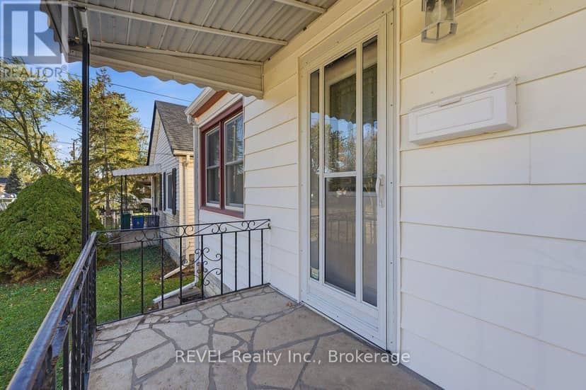 294 Wellington Street, Port Colborne, photo 3