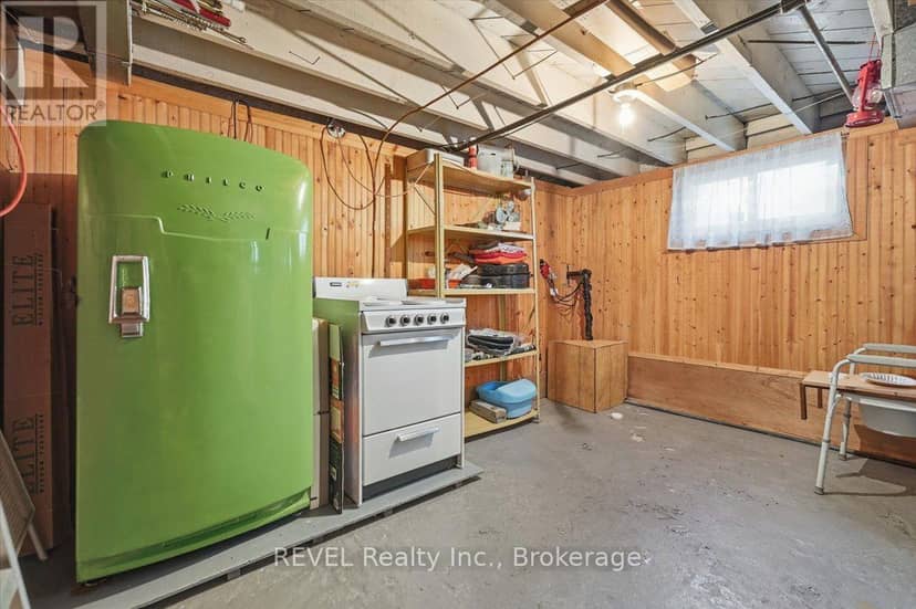 294 Wellington Street — photo 32 of 40
