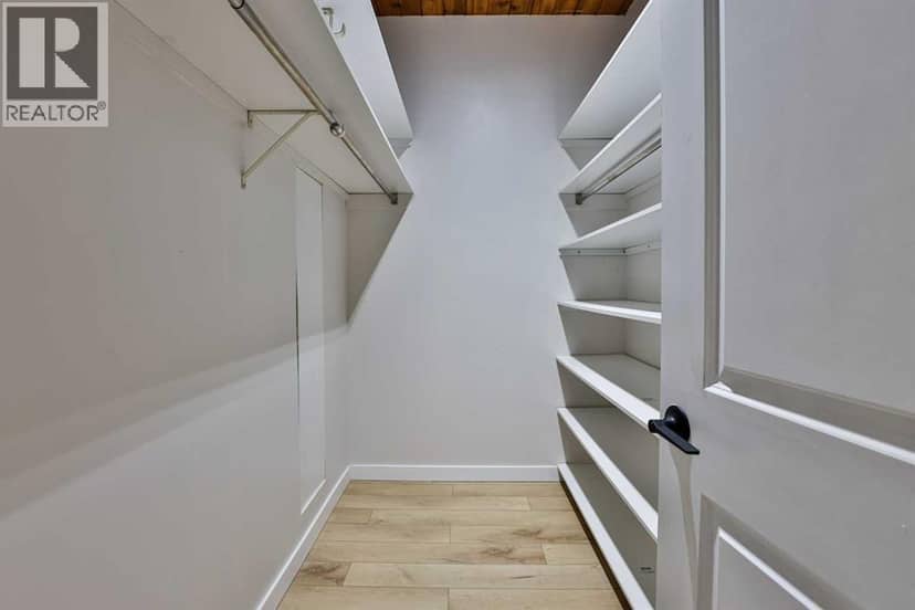88 Lafayette Boulevard W — photo 16 of 39