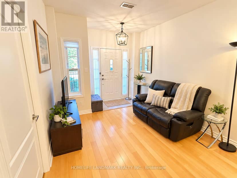 GV113 - 38 Kenaston Gardens, Toronto, photo 4