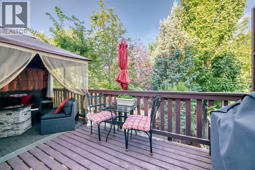 60 Arthur Close — photo 12 of 35