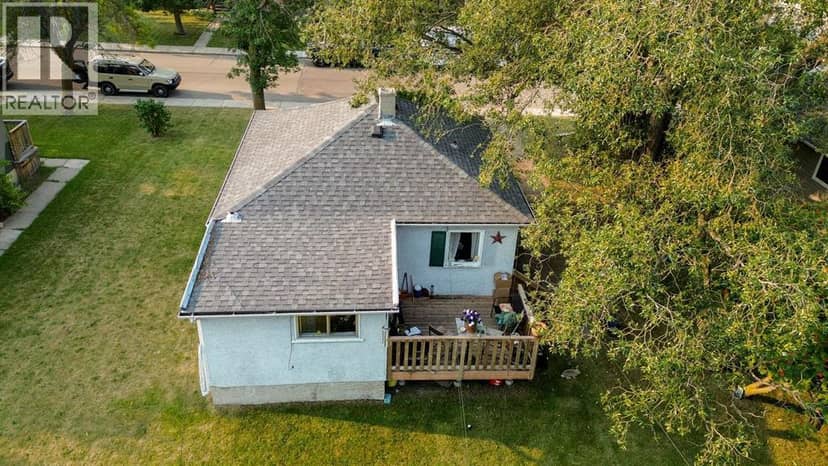 3830 46 Street — photo 26 of 37