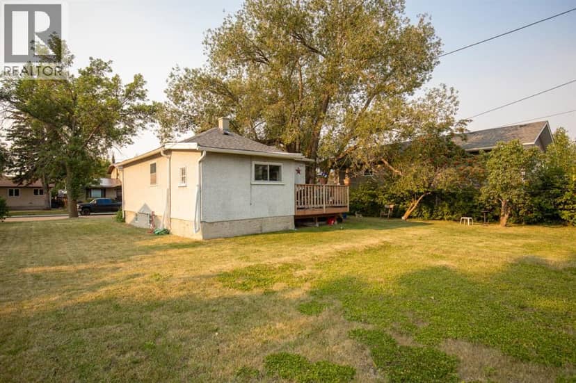 3830 46 Street — photo 16 of 37