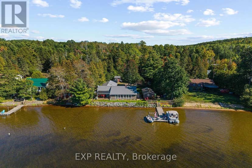42195 Combermere Road, Madawaska Valley, photo 3