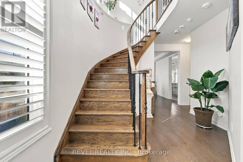 97 Narbonne Crescent — photo 9 of 40