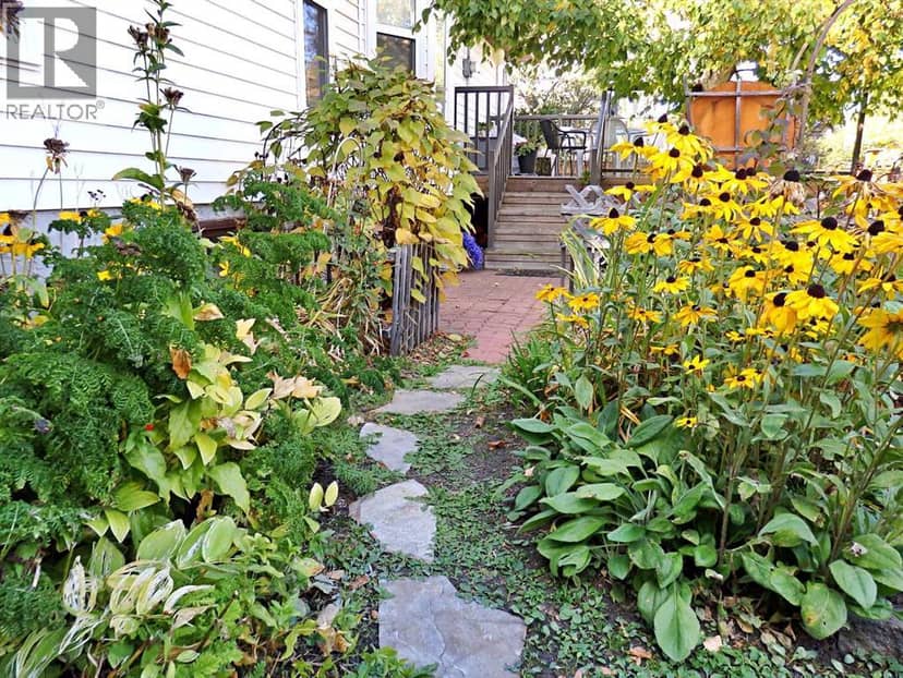 5243 66 Street — photo 39 of 40