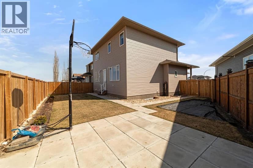 3702 76 Street — photo 31 of 35
