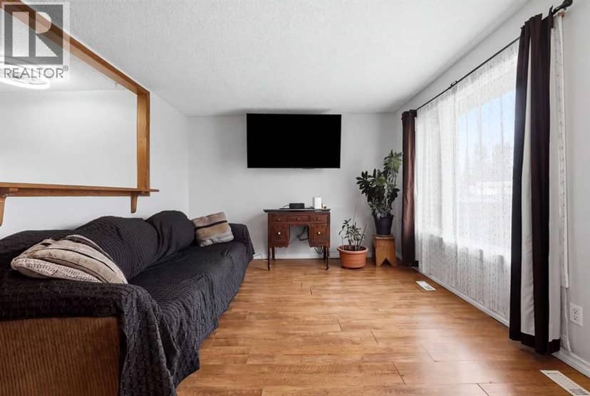 5020 58 Street Close, Rocky Mountain House, photo 5