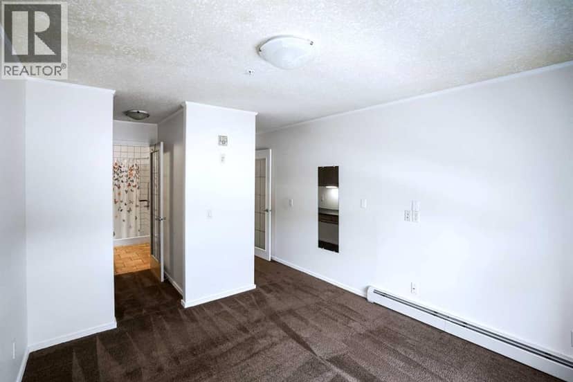101, 4834 52A Street — photo 11 of 26