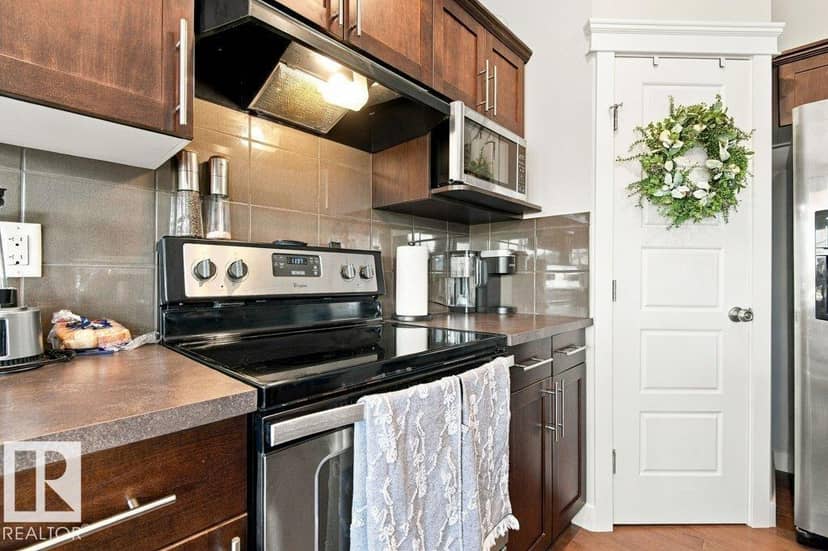 18 Currant CR — photo 16 of 40