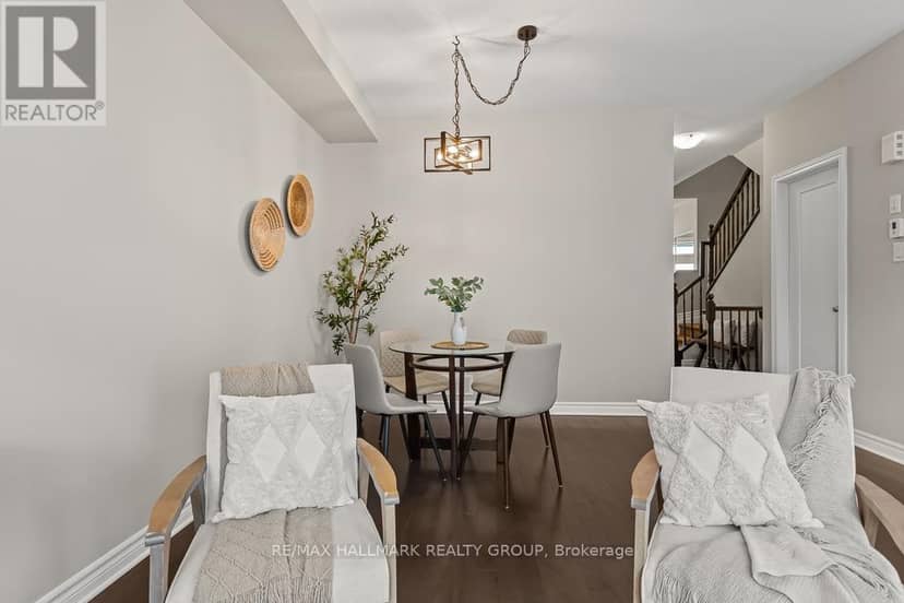 523 Thimbleberry Row, Ottawa, photo 8