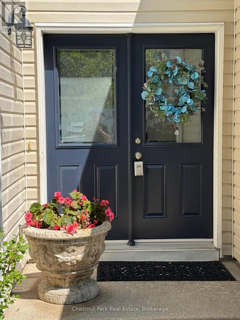 40 Barker Boulevard — photo 3 of 35