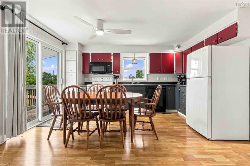 10 Herbert Road — photo 16 of 40