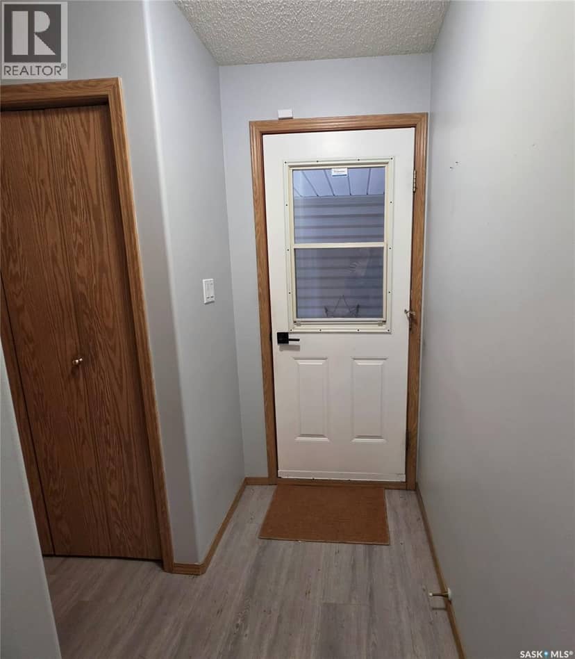526 6th AVENUE NE, Preeceville, photo 4