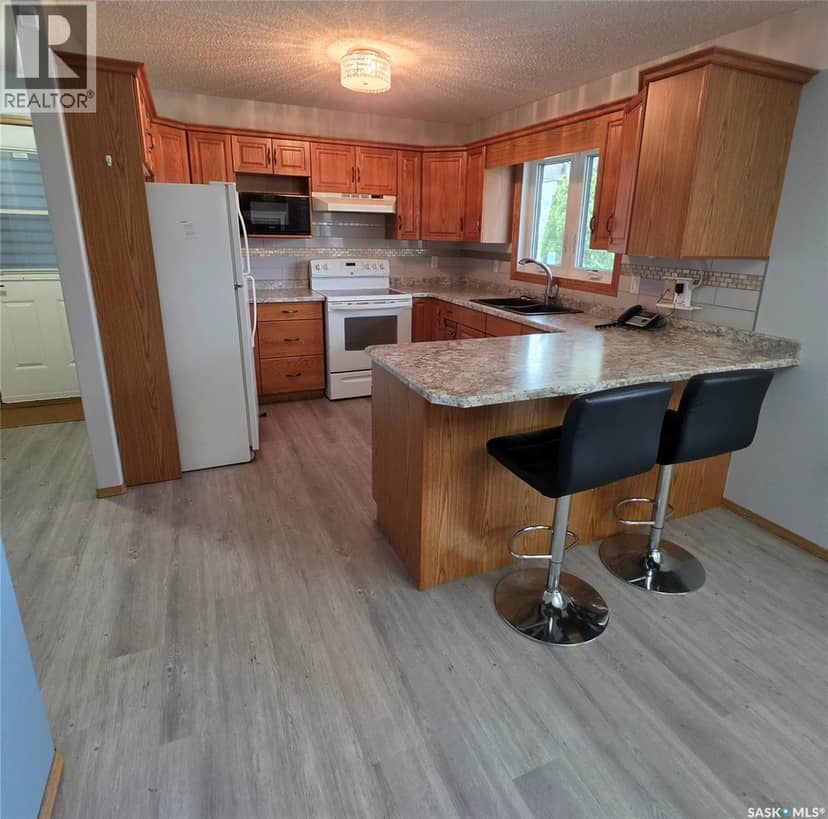526 6th AVENUE NE, Preeceville, photo 6