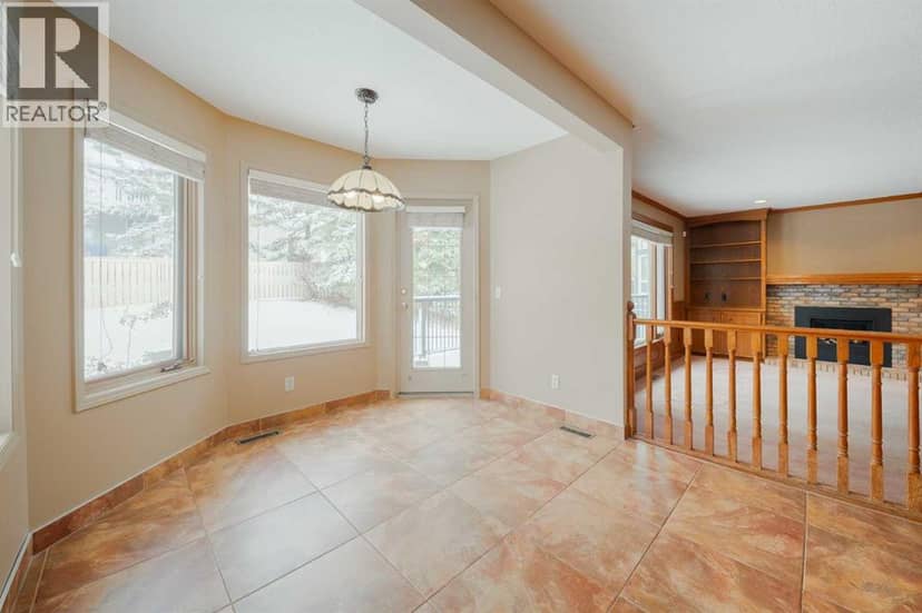 47 Hawkside Close NW — photo 17 of 40