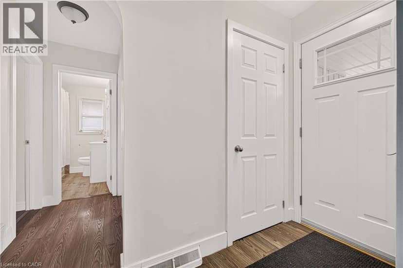18 WILLOWDALE Street — photo 17 of 28