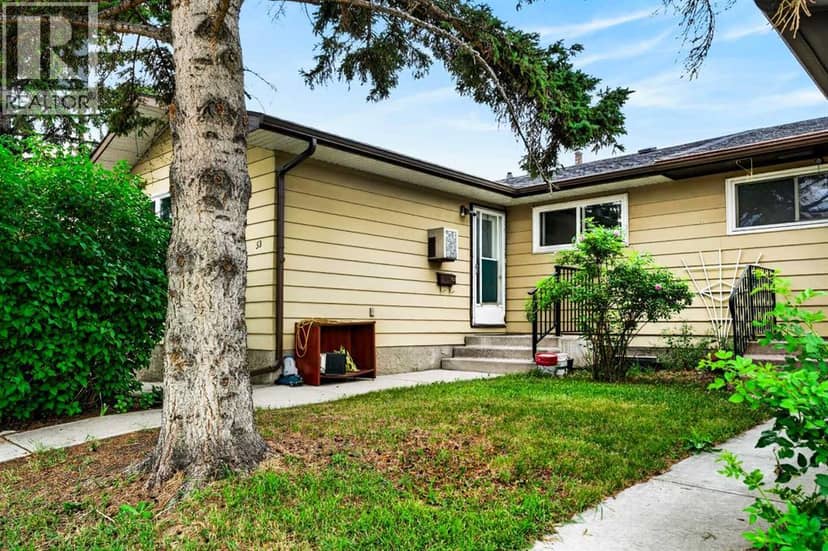 53 Queen Isabella Close SE, Calgary, photo 3