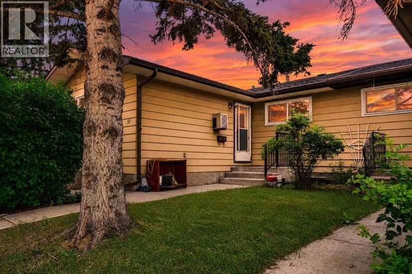 53 Queen Isabella Close SE — photo 28 of 40