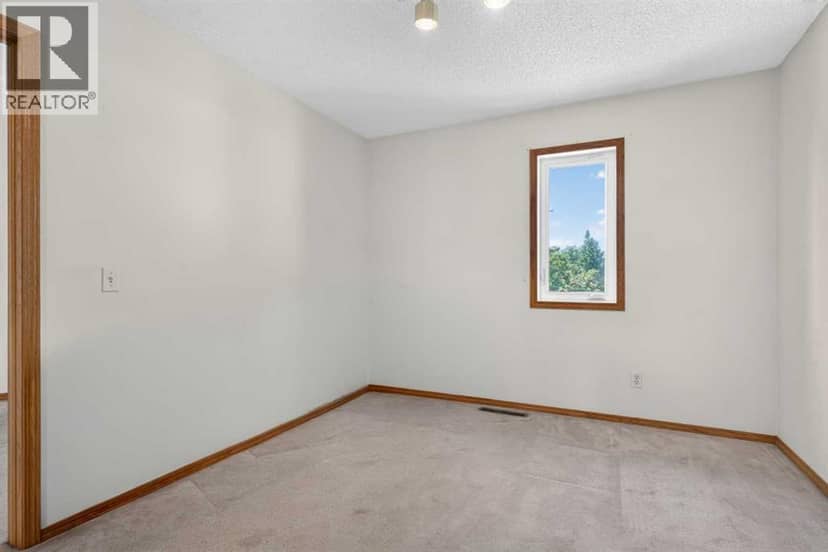 52 Glenbrook Villas SW — photo 18 of 37