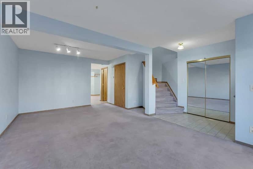 350 Arbour Grove Close NW — photo 9 of 40