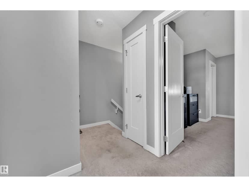 #22 4205 30 ST NW — photo 18 of 37