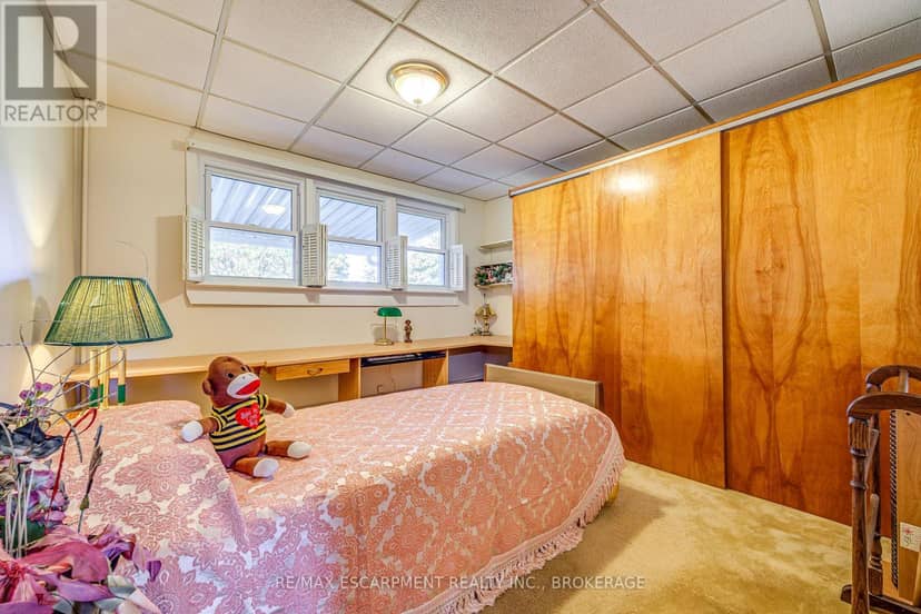 818 Broadway Avenue — photo 14 of 28