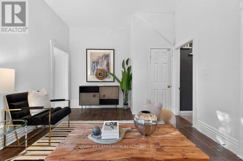 469 Richmond Street E — photo 12 of 40