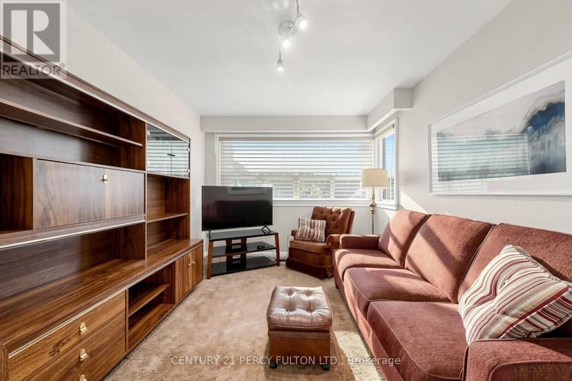 8 Wallbridge Court — photo 18 of 40