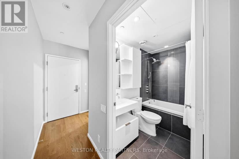208 - 5 St Joseph Street — photo 11 of 14
