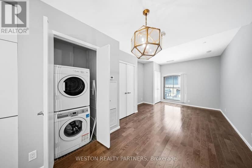 208 - 5 St Joseph Street, Toronto, photo 8
