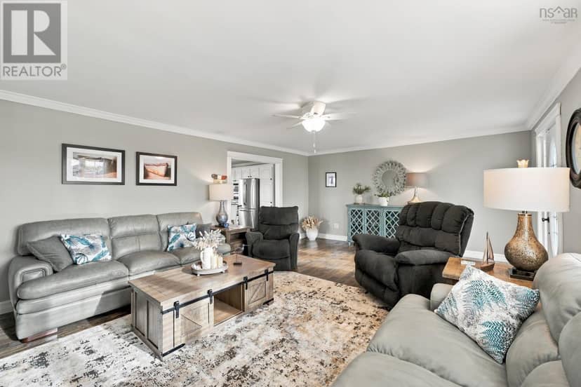 63 Dixon Road — photo 12 of 37