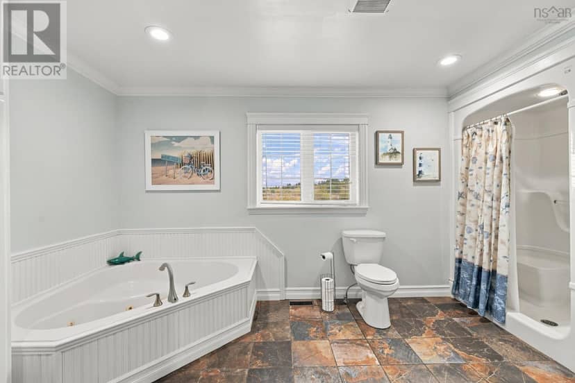 63 Dixon Road — photo 16 of 37
