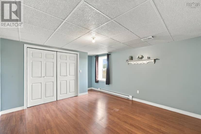 63 Dixon Road — photo 29 of 37
